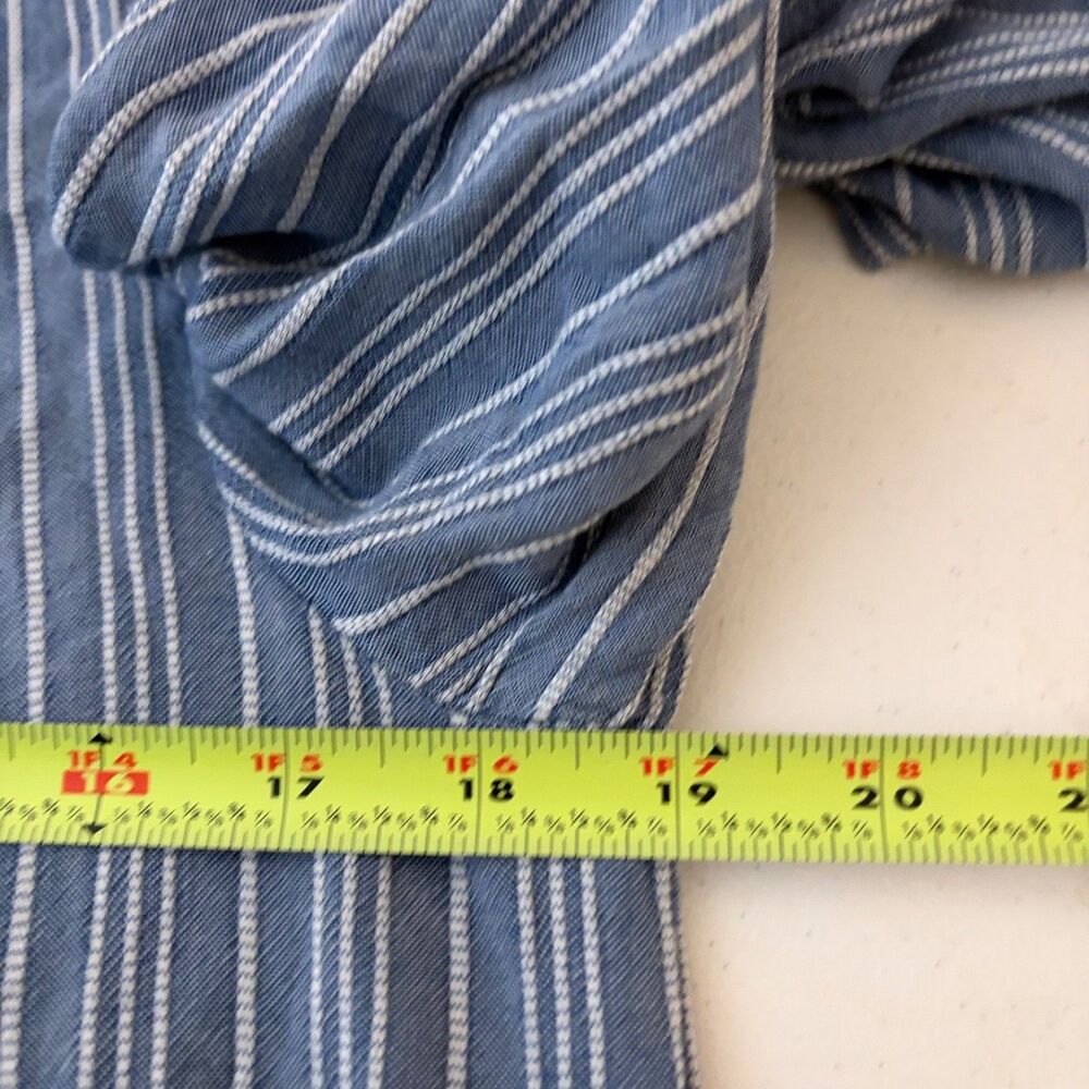 Fever Blouse Women's Medium V-Neck Blue Striped 3/4 Sleeve Shirt Top Casual - Picture 8 of 8